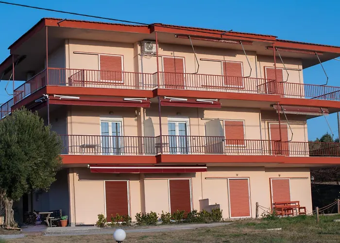 Olea Palioura 埃帕诺米